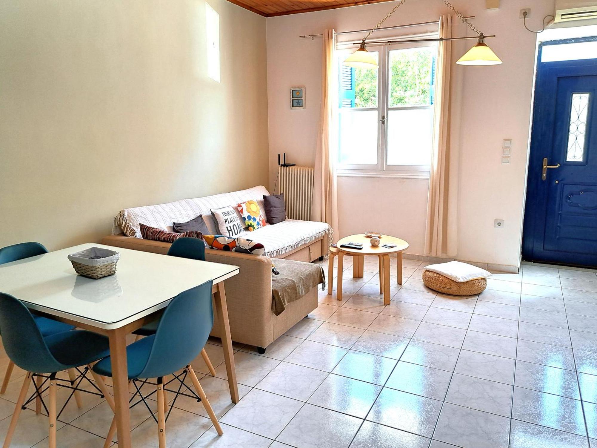 Family Stone Apartment Kyparissia Eksteriør billede