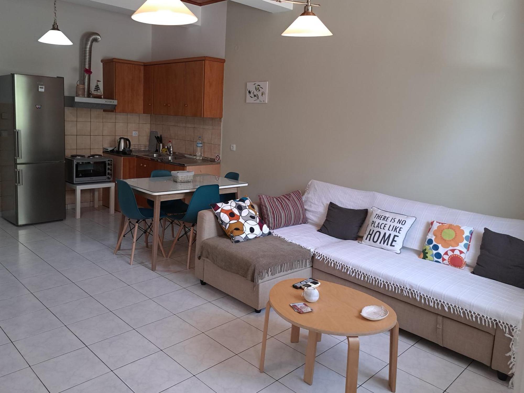 Family Stone Apartment Kyparissia Eksteriør billede